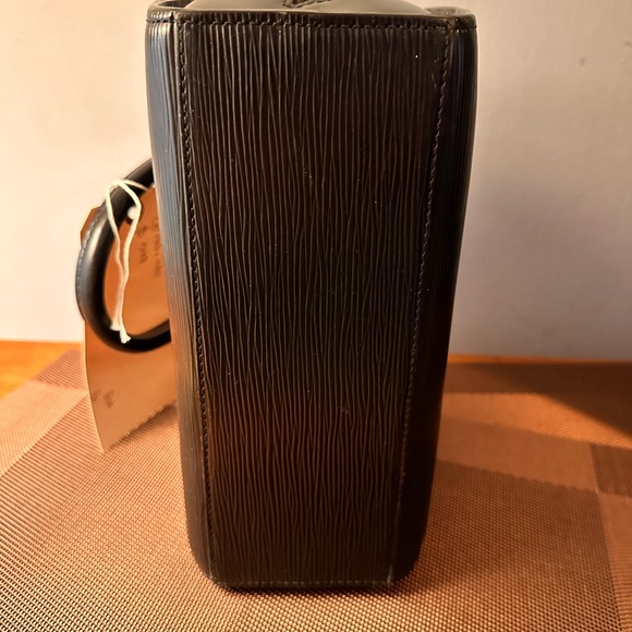 Louis Vuitton Black Epi Handbag - Picture 9 of 11